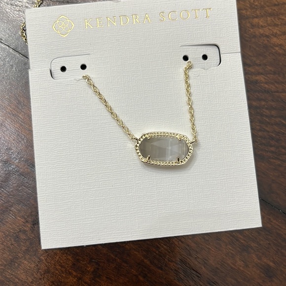 Kendra Scott Necklace - Picture 3 of 3